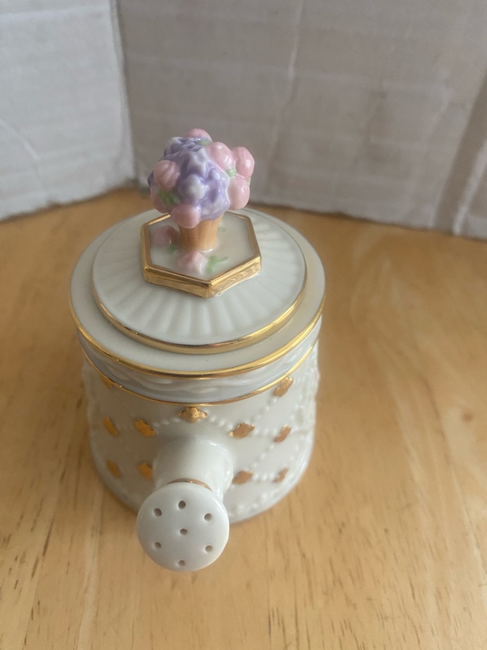 Lenox China treasures collection teapot trinket box for Mother trimmed in 24k - Picture 5 of 9
